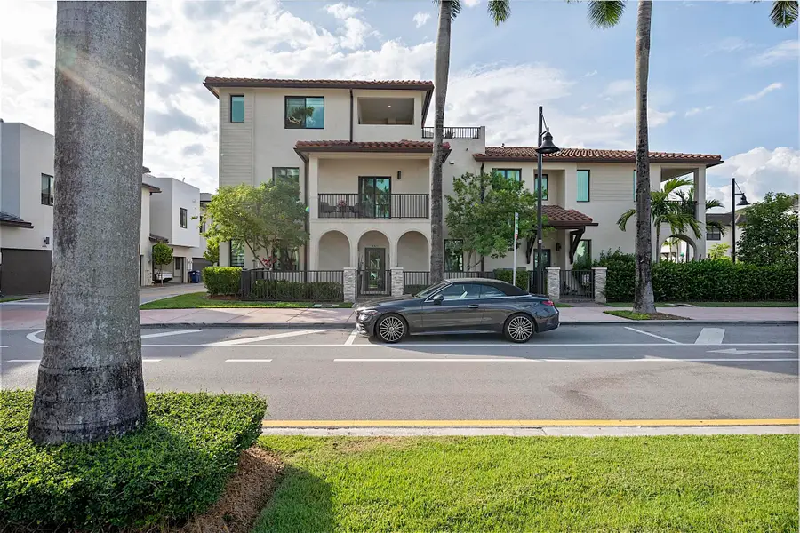 8321 Central Park Boulevard, Doral, FL 33166 - #3