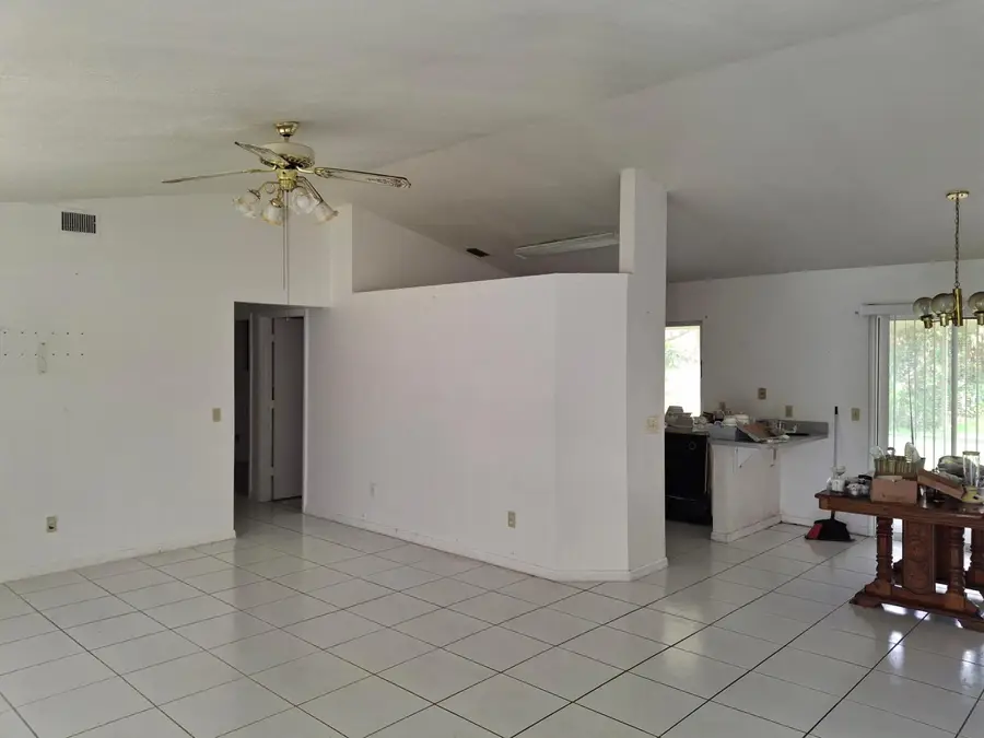 374 SW De Gouvea Terrace, Port Saint Lucie, FL 34984 - #2