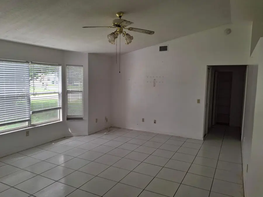 374 SW De Gouvea Terrace, Port Saint Lucie, FL 34984 - #3