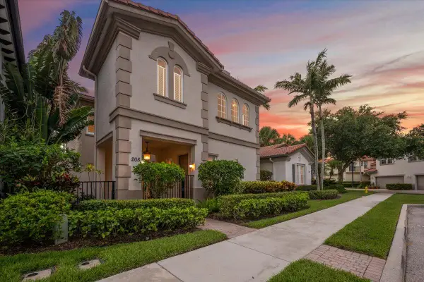 208 Glacier Street, Palm Beach Gardens, FL 33410