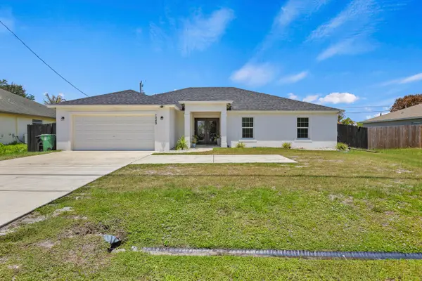 1049 SW Paar Drive, Port St Lucie, FL 34953