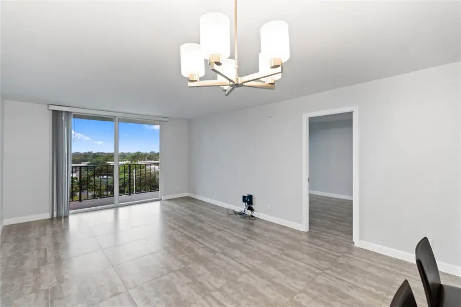 1800 N Andrews Avenue #7j, Fort Lauderdale, FL 33311 - #3