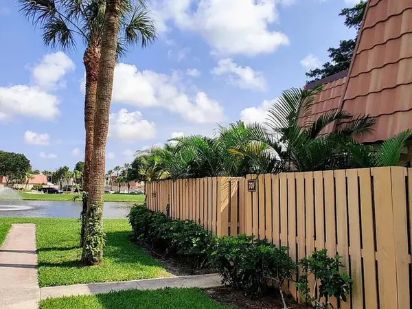 707 Mill Valley Place, West Palm Beach, FL 33409