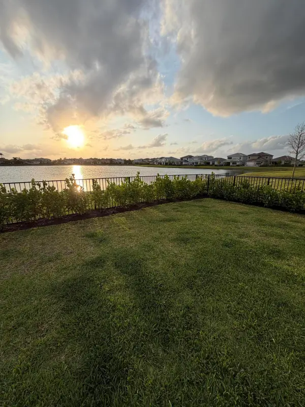 489 SE Fascino Circle, Port St Lucie, FL 34984