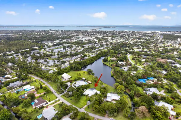 441 NE Town Terrace, Jensen Beach, FL 34957