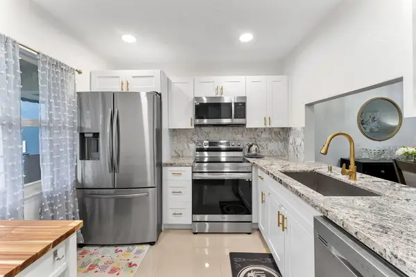 7807 Golf Cir Drive #H 305, Margate, FL 33063