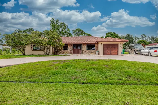 2165 SE Flanders Road, Port St Lucie, FL 34952