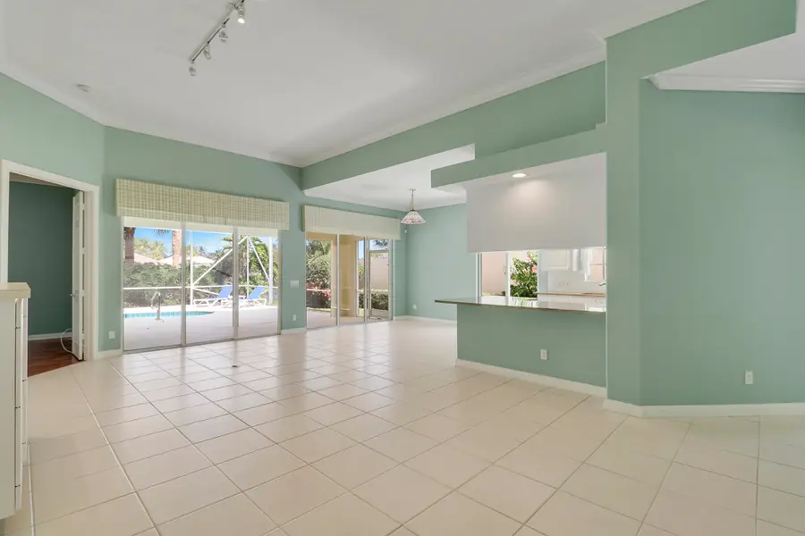 805 Niemen Drive, Palm Beach Gardens, FL 33410 - #3