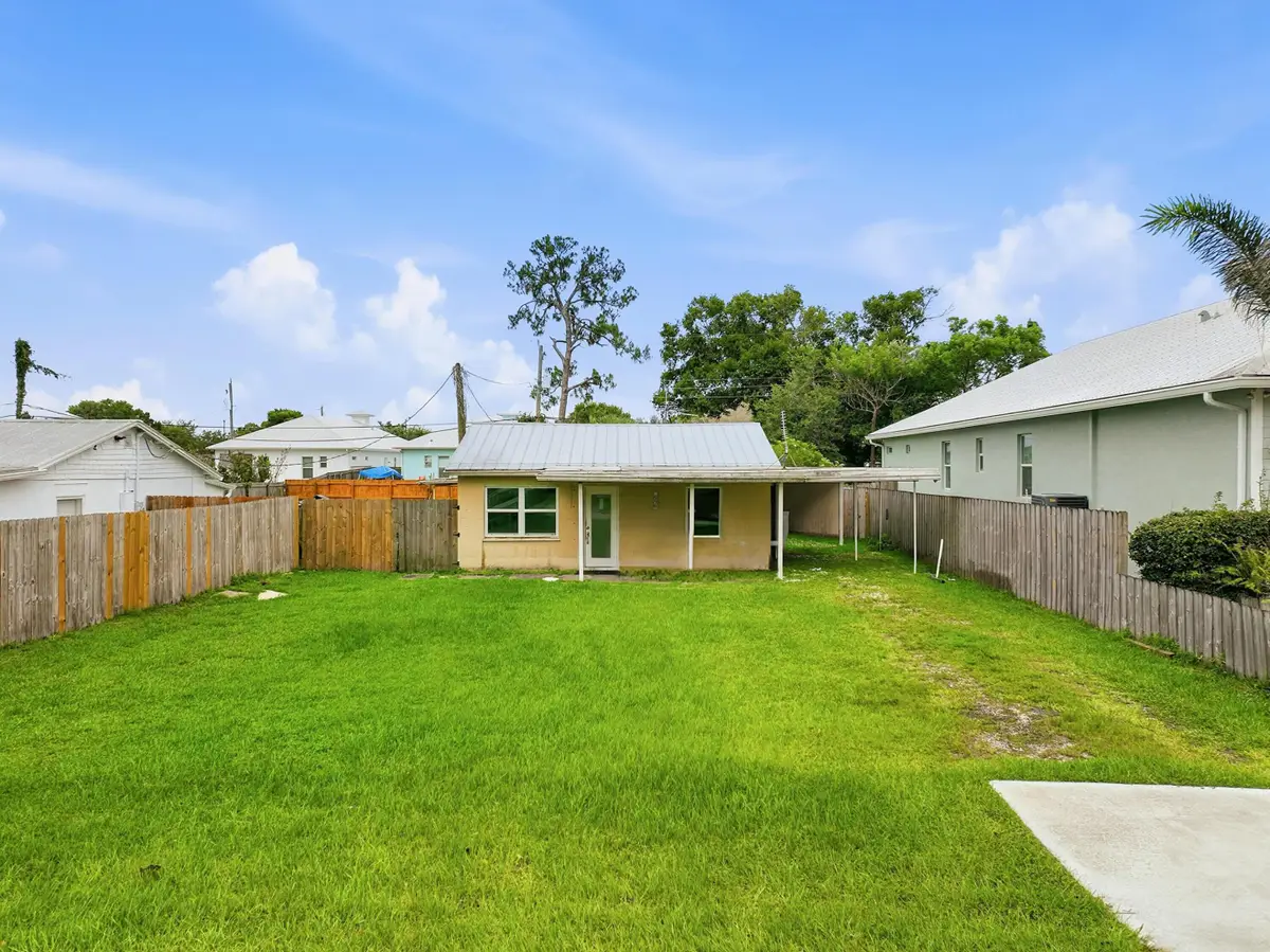 996 SW 34th Terrace, Palm City, FL 34990 - #1