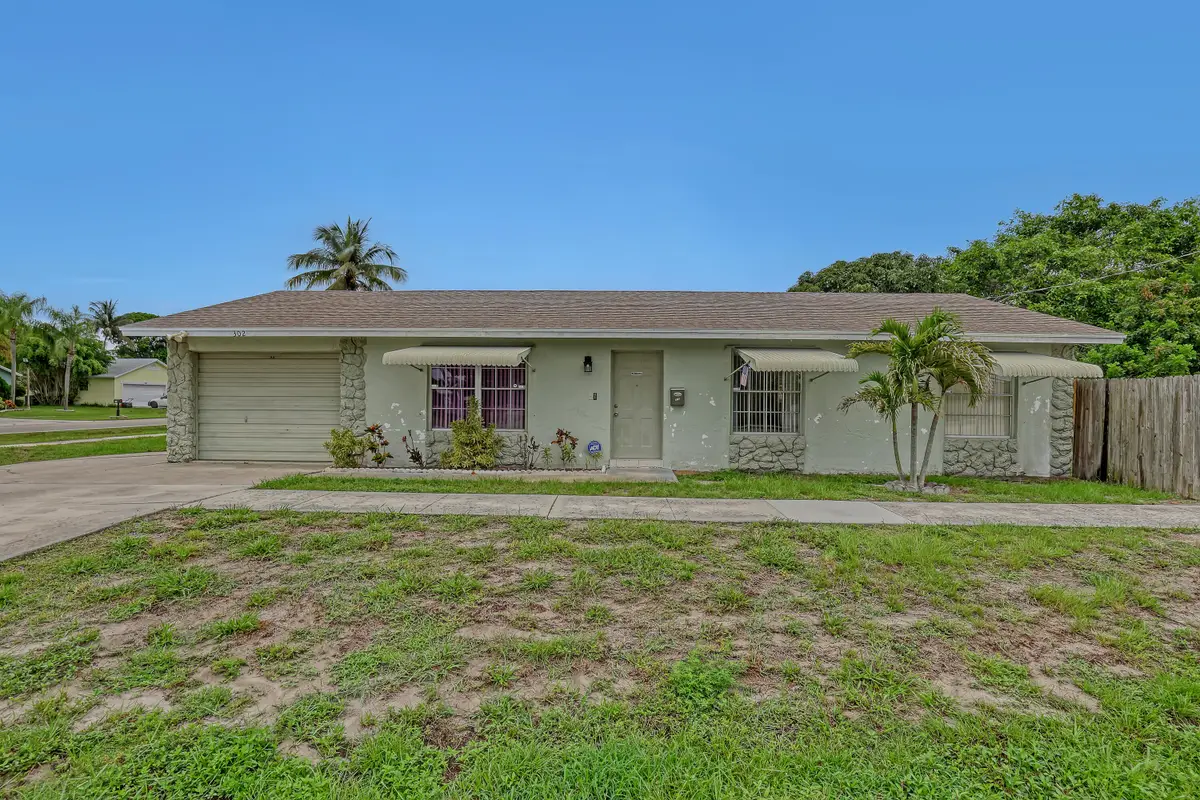 302 SW 8th Street, Boynton Beach, FL 33426 - #1