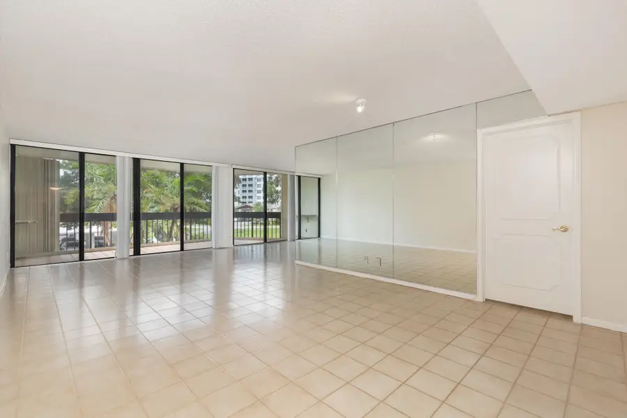 2000 Presidential Way #206, West Palm Beach, FL 33401 - #3