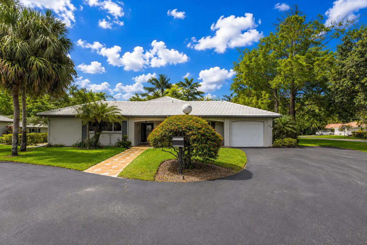 1019 E Cypress Drive, Pompano Beach, FL 33069 - #1