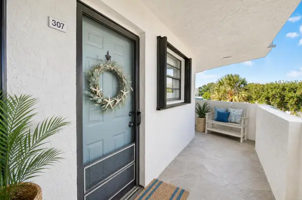 555 Banyan Tree Lane #307, Delray Beach, FL 33483