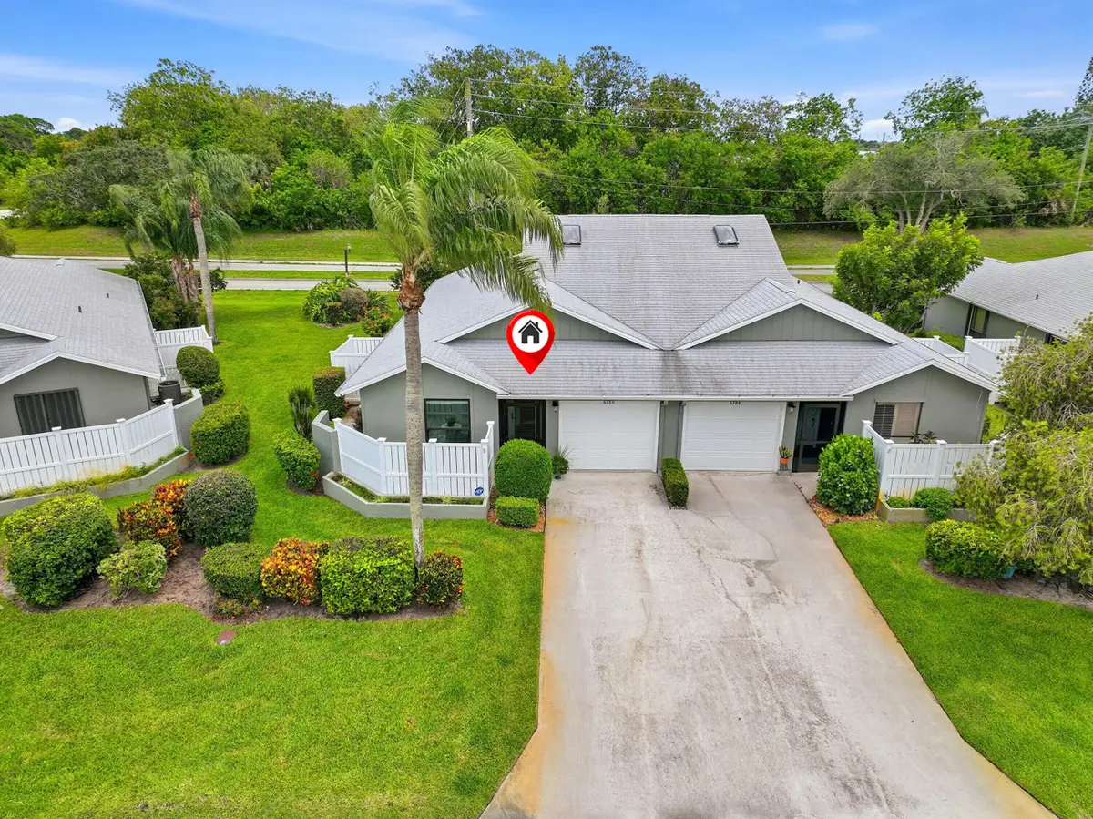 6786 SE Yorktown Drive, Hobe Sound, FL 33455 - #1