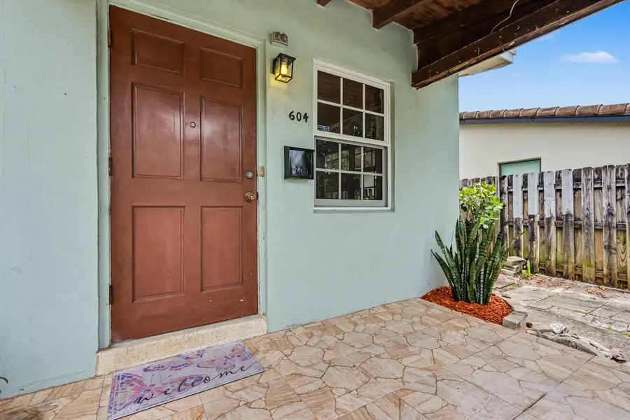 604 NE 14th Place, Fort Lauderdale, FL 33304 - #2