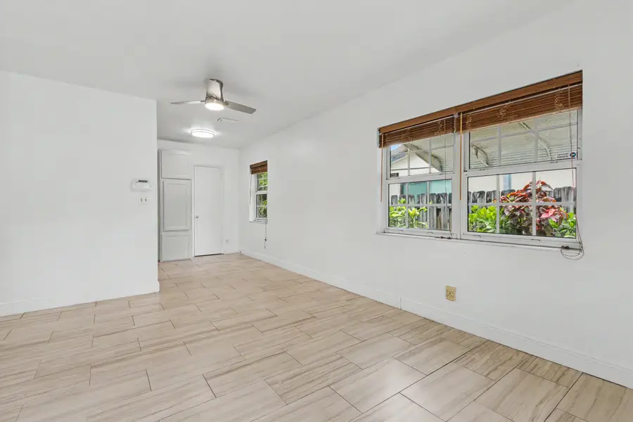 604 NE 14th Place, Fort Lauderdale, FL 33304 - #3