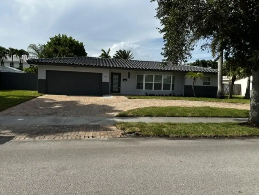 2521 NE 45th Street, Lighthouse Point, FL 33064 - #3