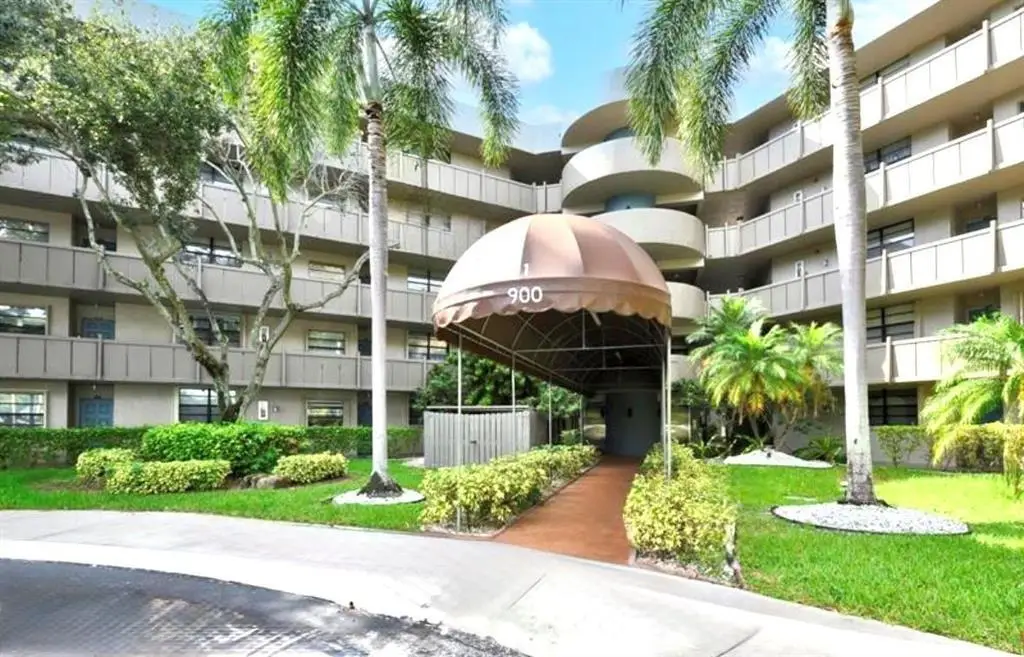 900 Colony Point Circle #121, Pembroke Pines, FL 33026 - #1