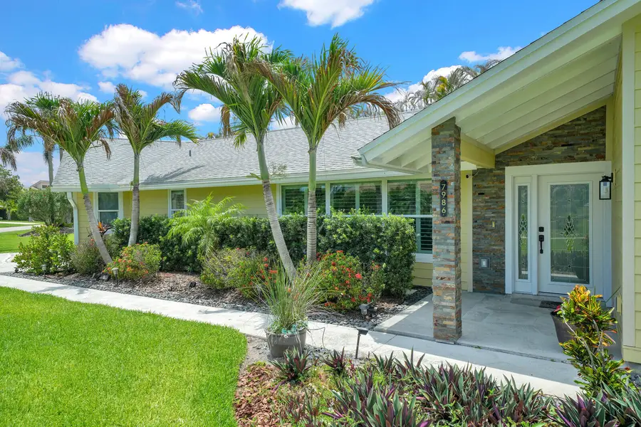 7986 SE Trenton Avenue, Hobe Sound, FL 33455 - #2