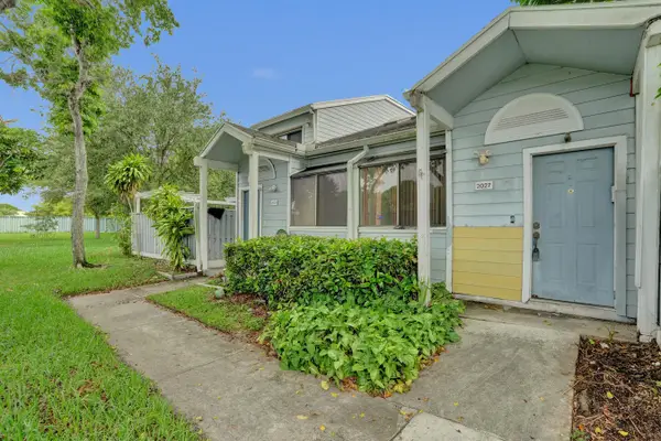 2027 Winners Circle, North Lauderdale, FL 33068