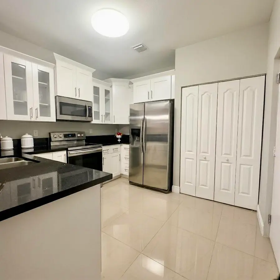 2766 NW 6th Court, Fort Lauderdale, FL 33311 - #3