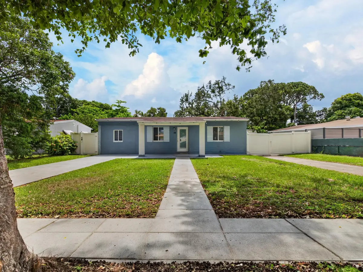 128 SW 22nd Terrace, Fort Lauderdale, FL 33312 - #1