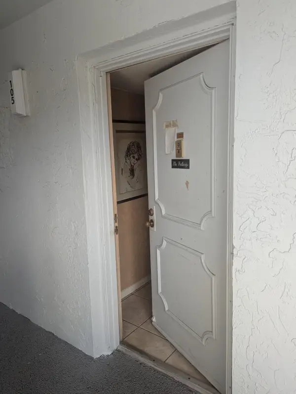 3090 Holiday Springs Boulevard #Unit 105, Margate, FL 33063