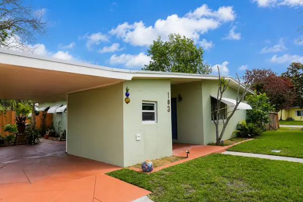 103 SE Bonita Court, Port St Lucie, FL 34983