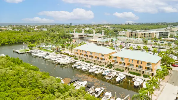 643 Casa Loma Boulevard, Boynton Beach, FL 33435