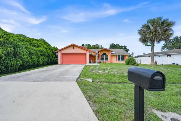 2265 SE Carnation Avenue, Port St Lucie, FL 34952