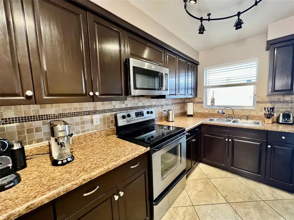 160 NE 8th Avenue #1b, Hallandale Beach, FL 33009 - #1