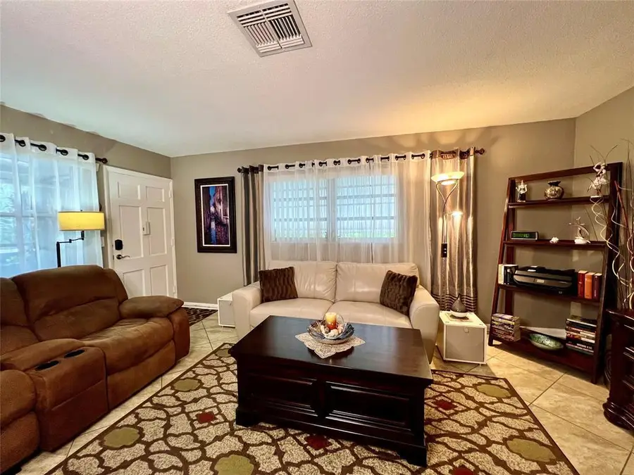 160 NE 8th Avenue #1b, Hallandale Beach, FL 33009 - #3