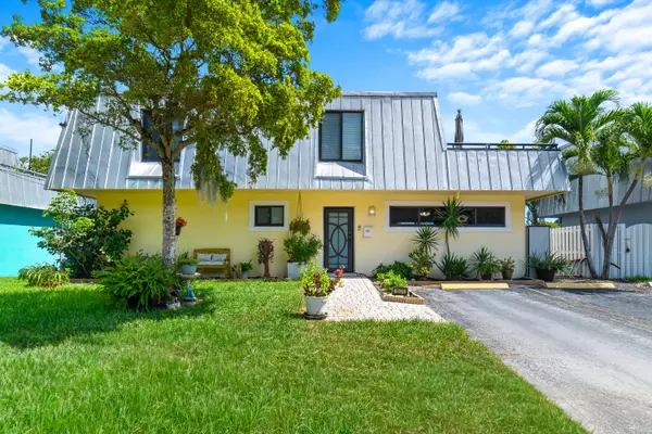 1351 NE 40th Place, Oakland Park, FL 33334
