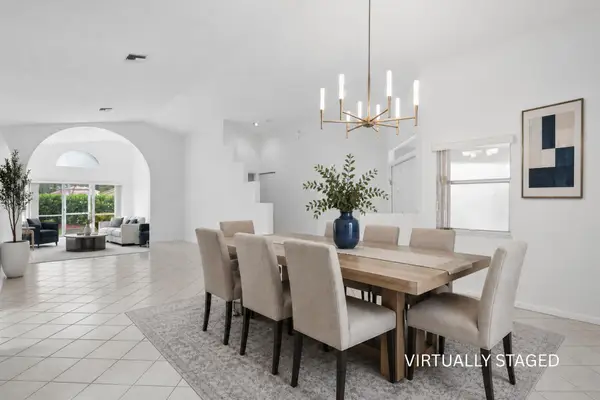10884 Royal Caribbean Circle, Boynton Beach, FL 33437