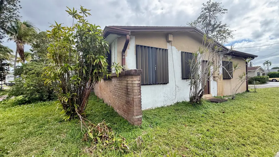 818 N 46th Avenue, Hollywood, FL 33021 - #3