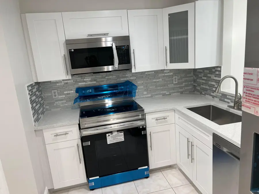 24 Abbey Lane #204, Delray Beach, FL 33446 - #2