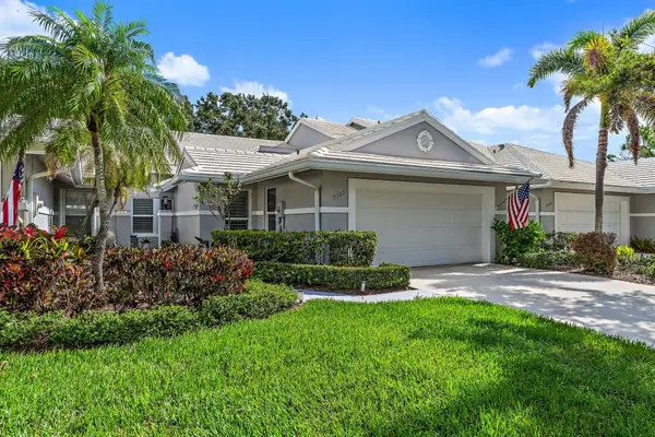 2387 SW Foxpoint Way, Palm City, FL 34990