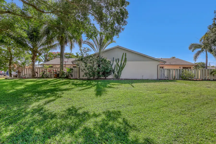 8184 Ambach Way, Hypoluxo, FL 33462 - #2