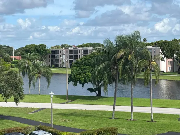 7310 Ashford Place #401, Delray Beach, FL 33446