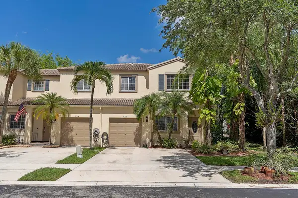 4776 Lago Vista Drive, Coconut Creek, FL 33073