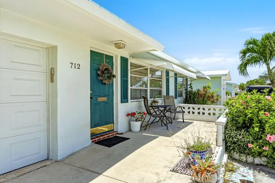 712 SW 18th Street, Boynton Beach, FL 33426 - #2