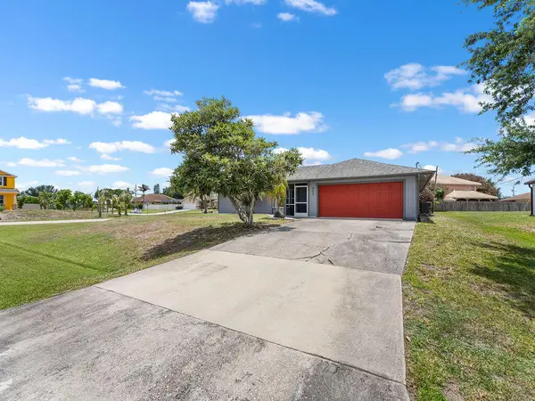 403 SW Cahoon Court, Port St Lucie, FL 34953