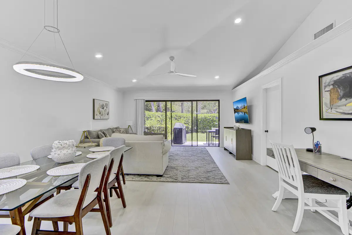 106 Club Drive, Palm Beach Gardens, FL 33418 - #1