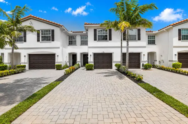 6762 Broadwater Lane, Lake Worth, FL 33467