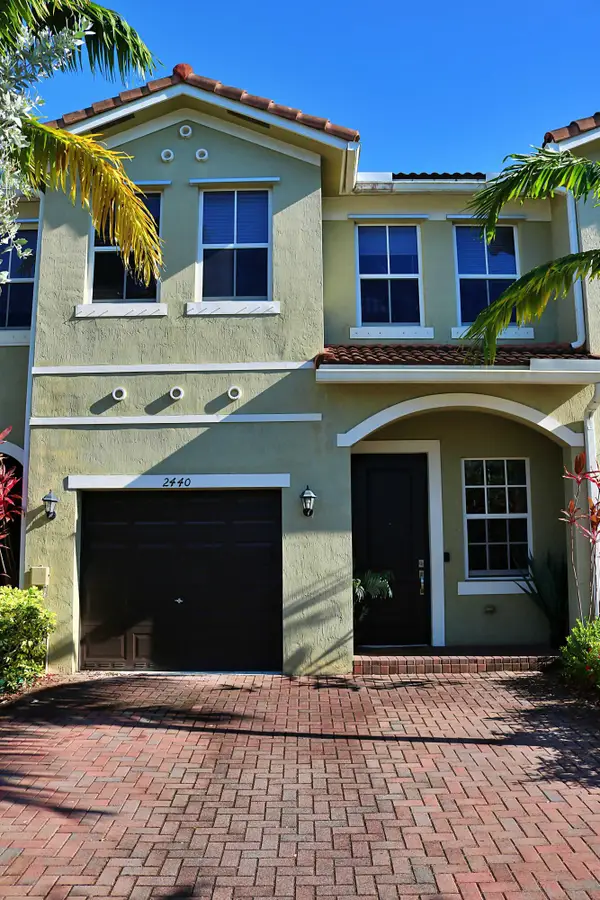 2440 SE 14th Court, Homestead, FL 33035