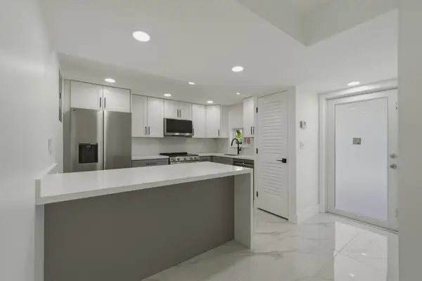 8970 S Hollybrook Boulevard #205, Pembroke Pines, FL 33025
