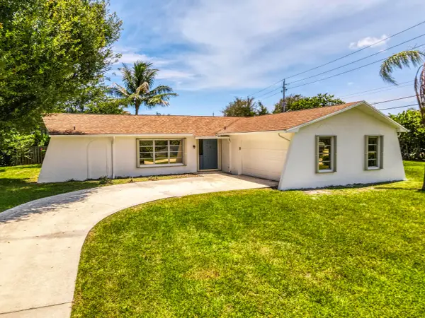 18020 Palm Point Drive, Jupiter, FL 33458