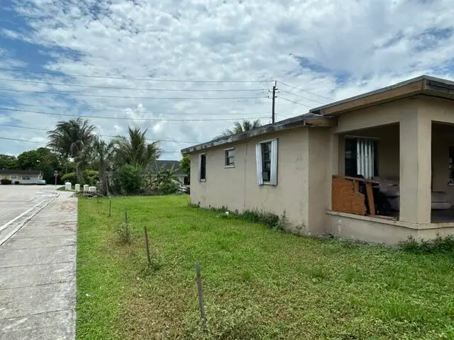 190 SW 6th Avenue, South Bay, FL 33493 - #2