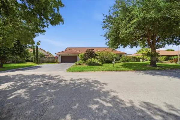 11299 NW 10th Manor, Coral Springs, FL 33071