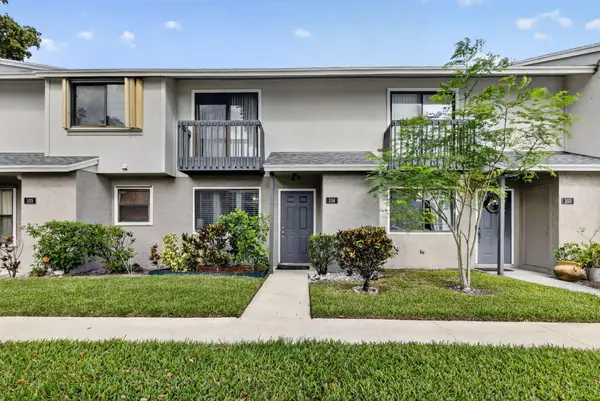 104 Shoreview Drive #104, Greenacres, FL 33463